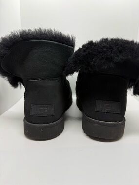 UGG Black Short Shearling Fold-Over Boots